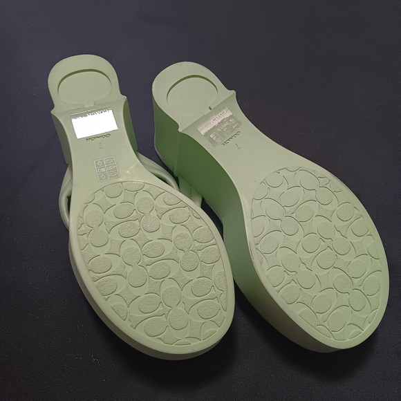 Coach platform Sandals. - Picture 5 of 5